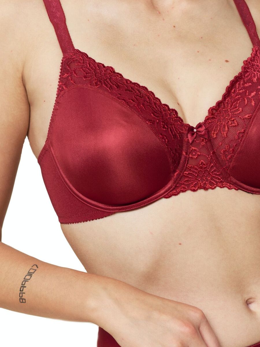 Buy Triumph Ladyform Soft Minimizer bra smooth skin from £23.66 (Today) –  Best Deals on
