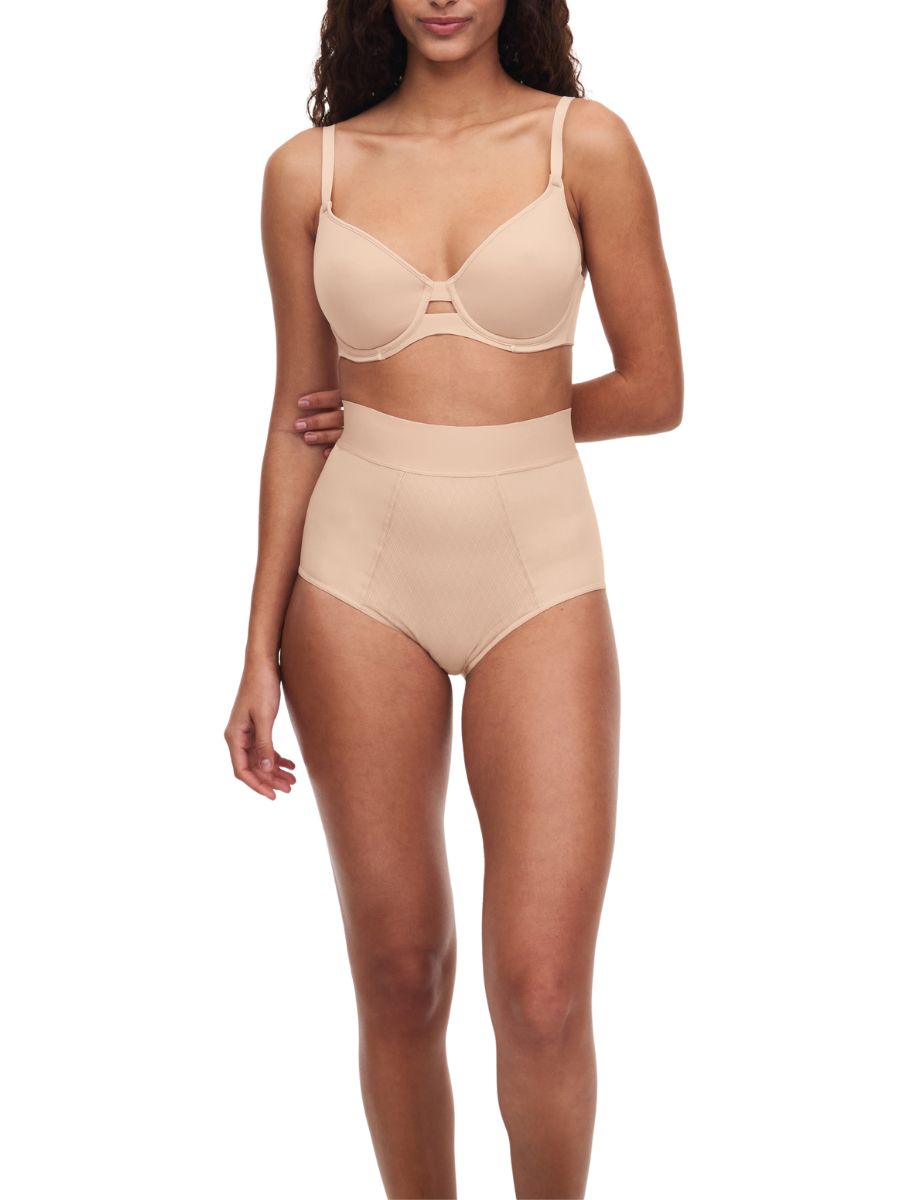 Chantelle Smooth Lines Very Covering Moulded Bra - Black/Beige