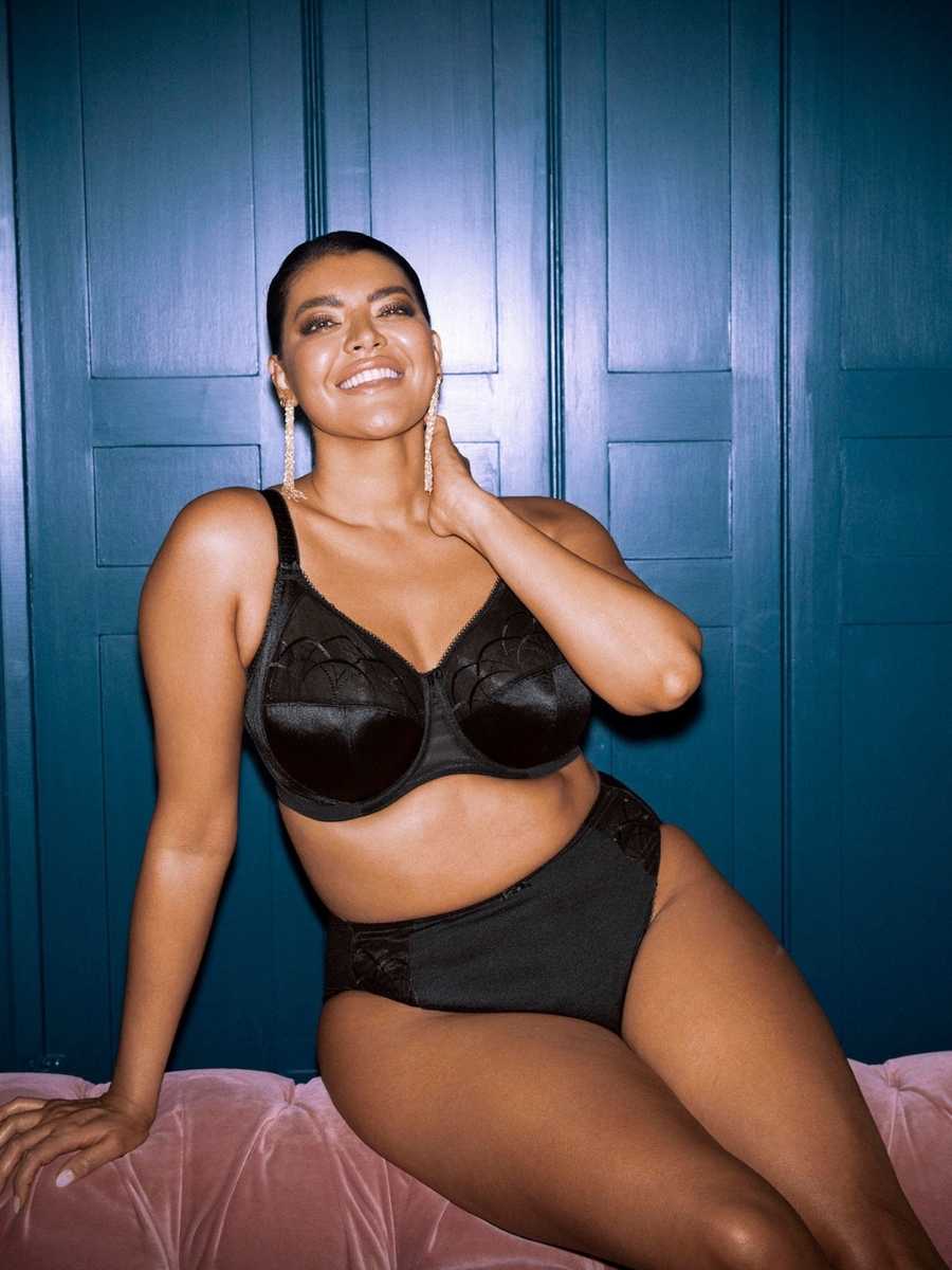 What is the largest bra outlet size